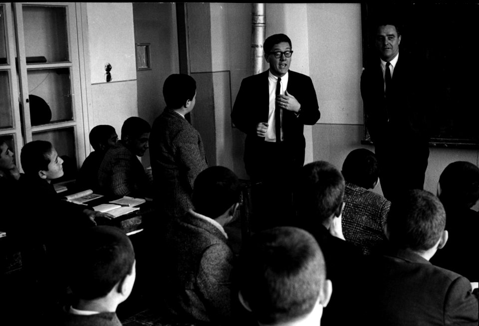 Sargent Shriver - 023.1 Shriver with PCV teacher