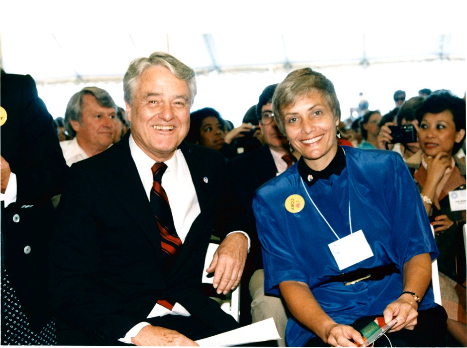 Sargent Shriver - 046 490-D-22-001