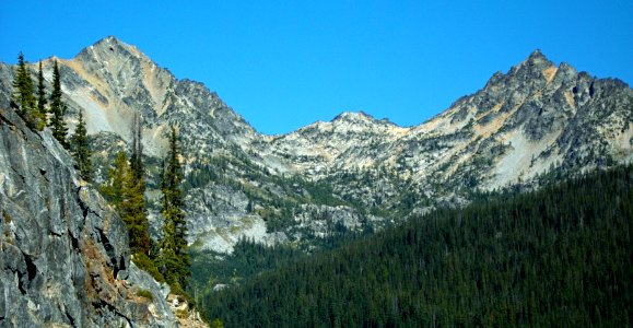 Saska and Emerald Peaks photo