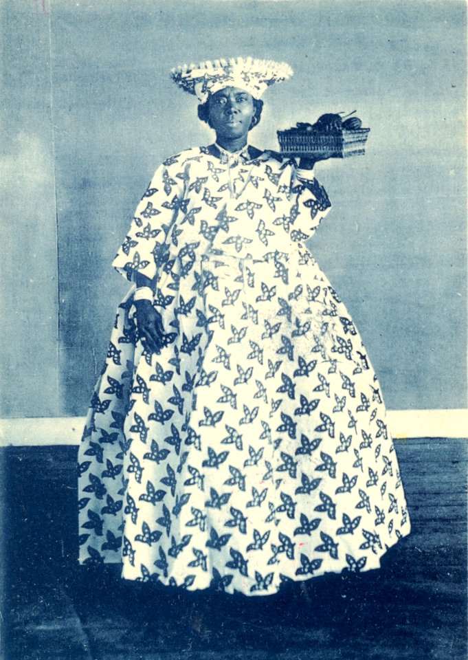 Sassa, Mulatsche vrouw-Nationale Tentoonstelling Vrouwenarbeid 1898-4681-cropped