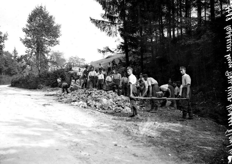 Sappeure beim Strassenbau - CH-BAR - 3237443