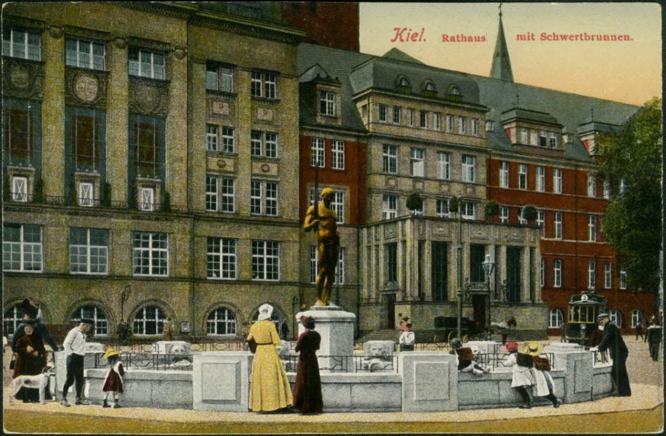 Schwertträgerbrunnen auf dem Rathausplatz (Kiel 26.735)