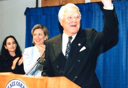 Sargent Shriver - 047 SHRIVER PC BLDG DEDICATION 1998