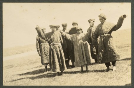 Sarikoli Dancers photo