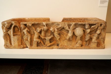 Sarcophage for a child-MF 1361-P8190032