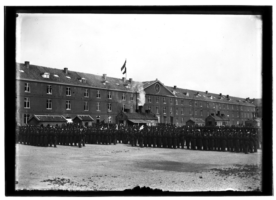 Sarphatistraat 154, foto 4 Jacob Olie (max res)