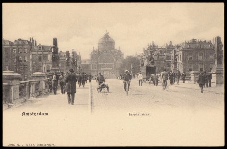 Sarphatistraat vanaf de brug Hoge Sluis over de Amstel naar het Paleis voor de Volksvlijt, Afb PBKD00186000004 photo