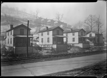 Scott's Run, West Virginia. Pursglove Mines Nos. 4 and 5 - Scene taken from main highway shows typical hillside... - NARA - 518376