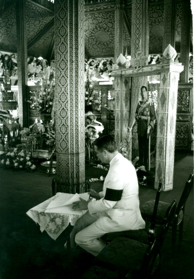 Sargent Shriver - TLD 18-15-1964-P2