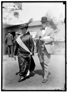 SCOTT, MRS. HUGH L., SCOTT, HUGH L. MAJOR GENERAL, U.S.A., CHIEF OF STAFF. HORSE SHOW LCCN2016865512