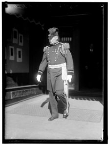 SCOTT, HUGH L. MAJOR GENERAL, U.S.A., CHIEF OF STAFF LCCN2016865864