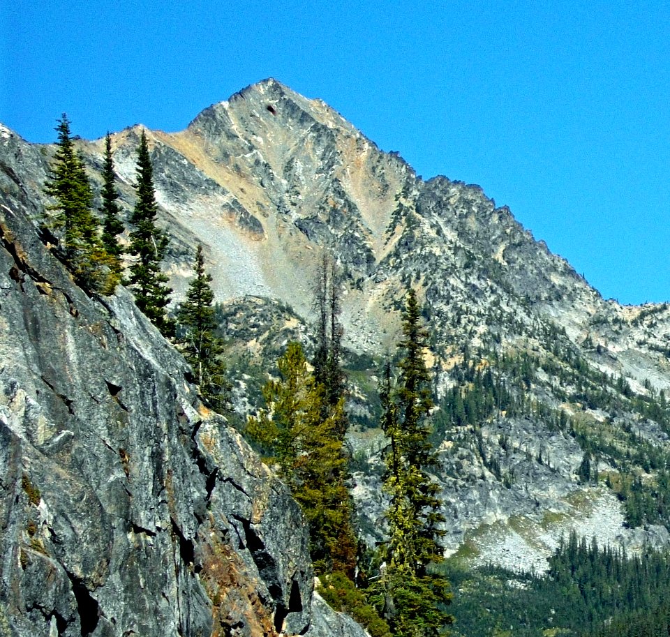 Saska Peak photo