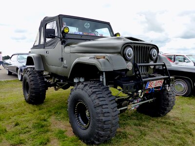 Jeep sky cloud