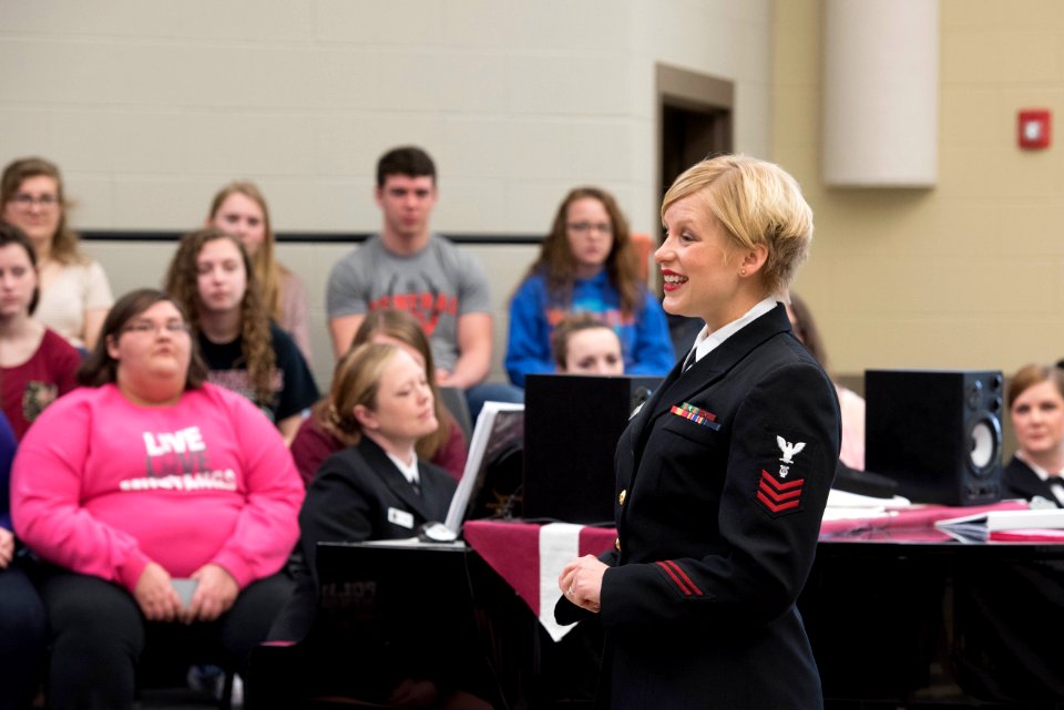 Sea Chanters visit Independence (34001757120)