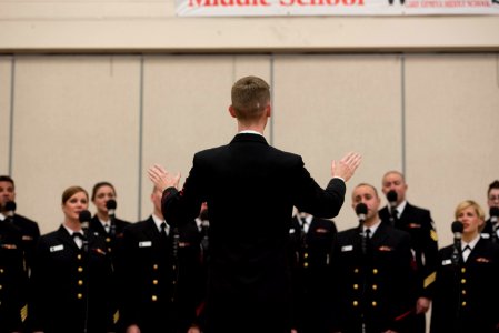 Sea Chanters visit Lake Geneva (33445420874)