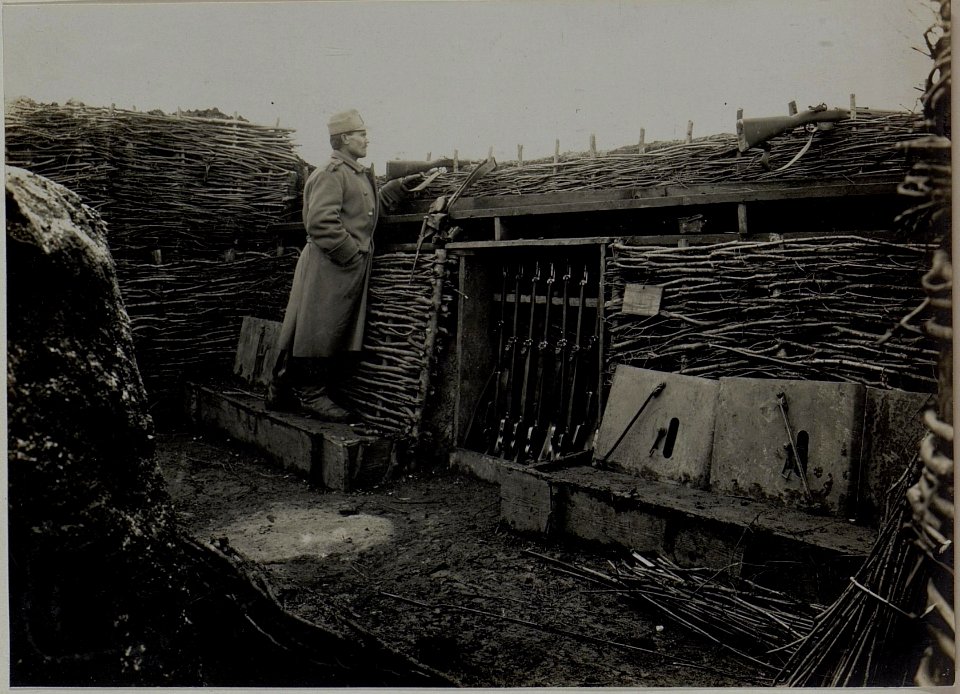 Schützengraben. Inf.Rgt.Nro.76. Panasowka, 9.II.1916. (BildID 15453943)