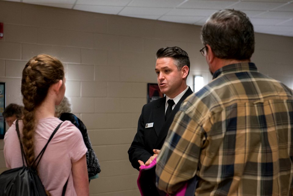 Sea Chanters visit Bettendorf (34228055182)