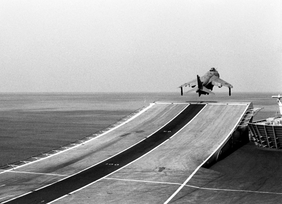 Sea Harrier FRS1 800 NAS taking off HMS Invincible (R05) 1990