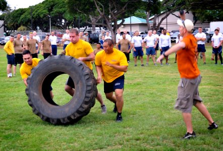 Seabee Olympics at Joint Base Pearl Harbor-Hickam 150304-N-WF272-110