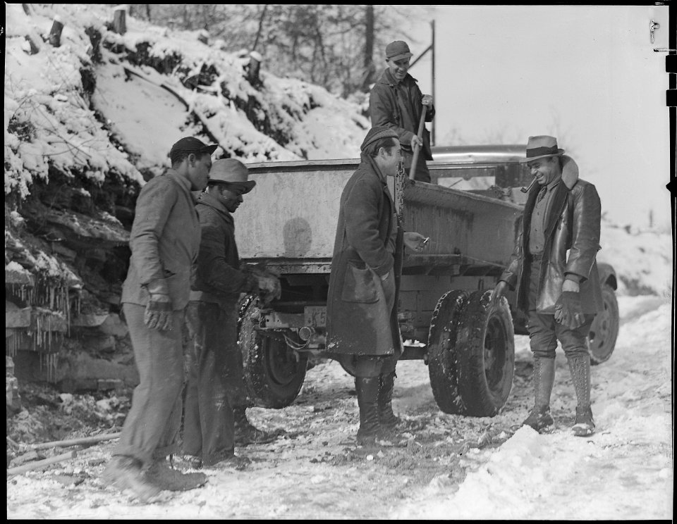 Scott's Run, West Virginia. (Unemployed miners.) - NARA - 518408