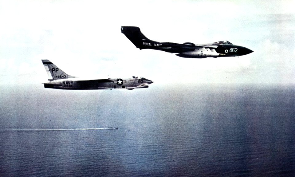 Sea Vixen FAW2 of 893 NAS in flight with RF-8A Crusader of VFP-63 on May 1964