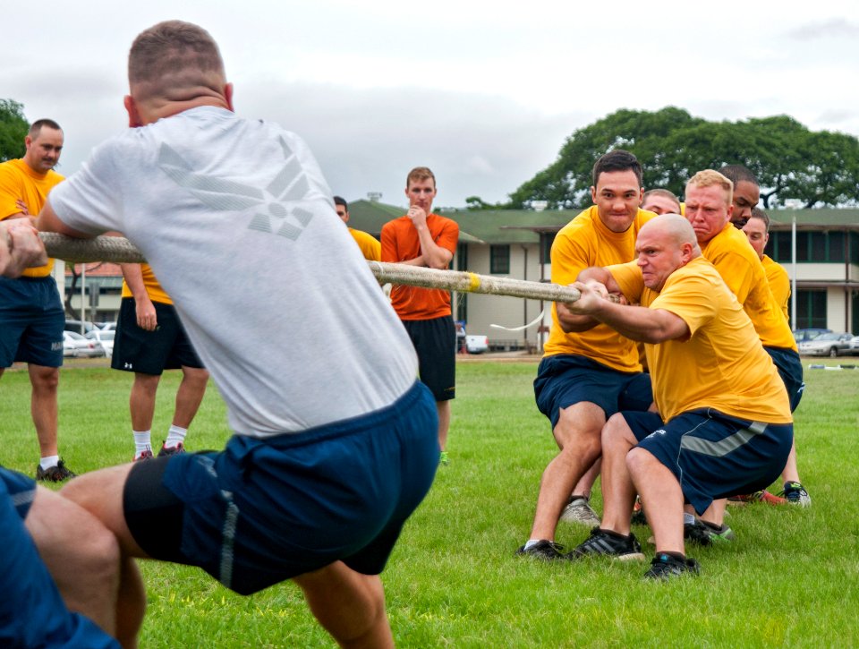 Seabee Olympics at Joint Base Pearl Harbor-Hickam 150304-N-WF272-056