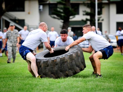 Seabee Olympics at Joint Base Pearl Harbor-Hickam 150304-N-WF272-150