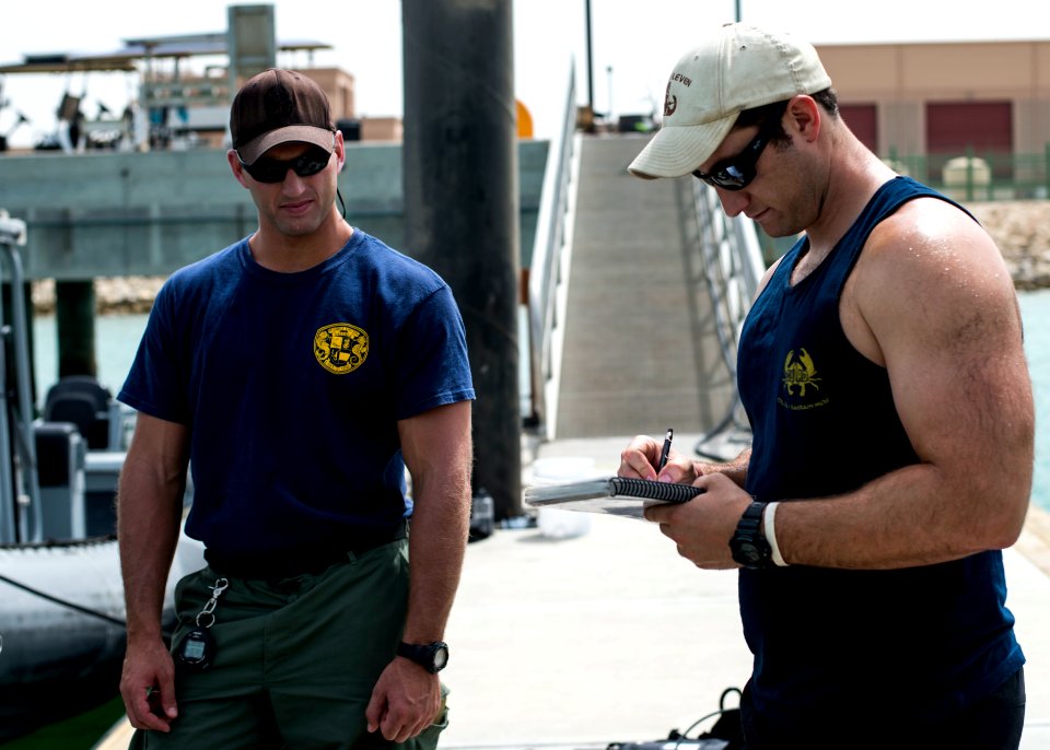 Scuba Supervisor Course April 2015 150429-N-QA919-019