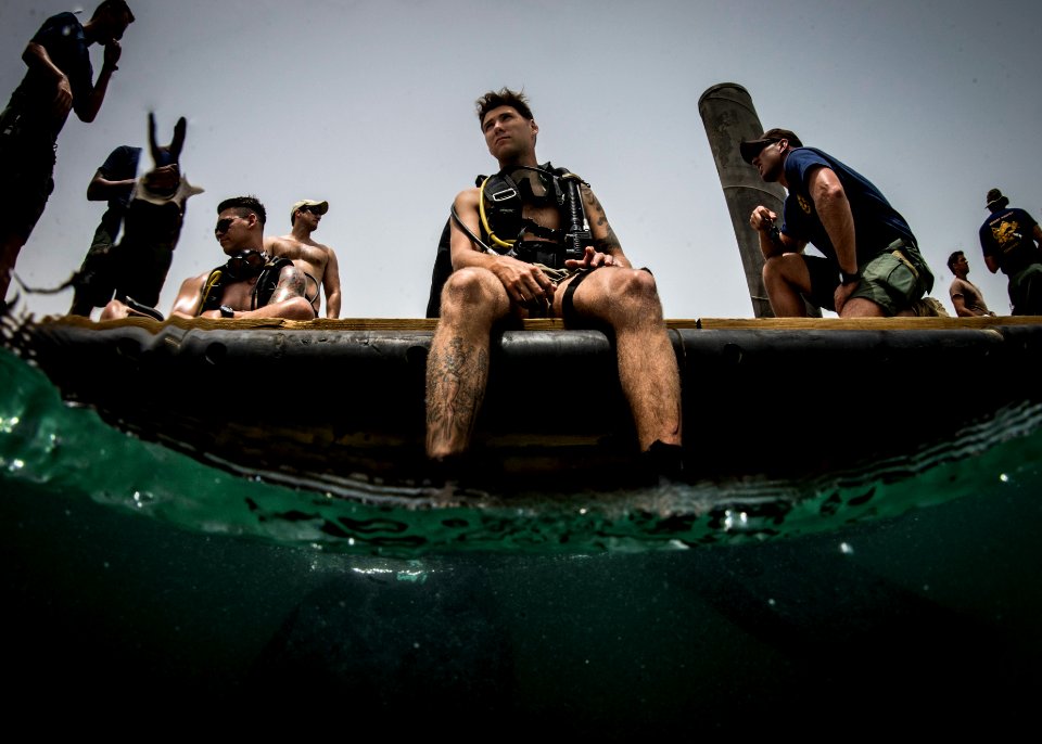 Scuba Supervisor Course April 2015 150429-N-QA919-327