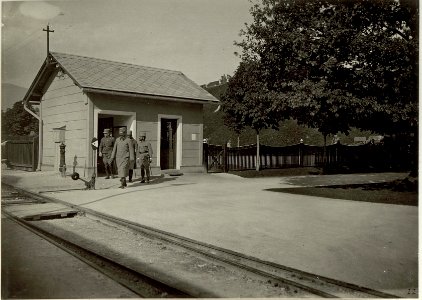 Se.k.u.k.Hoheit Erzh. EUGEN inspizert das Schanz-zeudgepot Nro.7. Aufgenommen, am l.September 1915. Standort, Cellubosefabrik Villsch. (BildID 15461672)