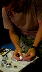 Scuba maintenance 130424-N-GG400-013