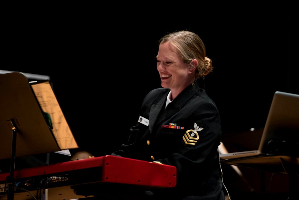 Sea Chanters visit North Platte (33731570143)