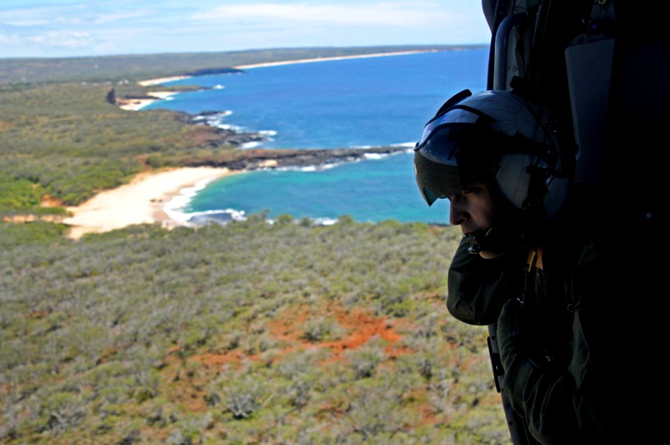 Search and rescue exercise 130506-N-AQ172-055