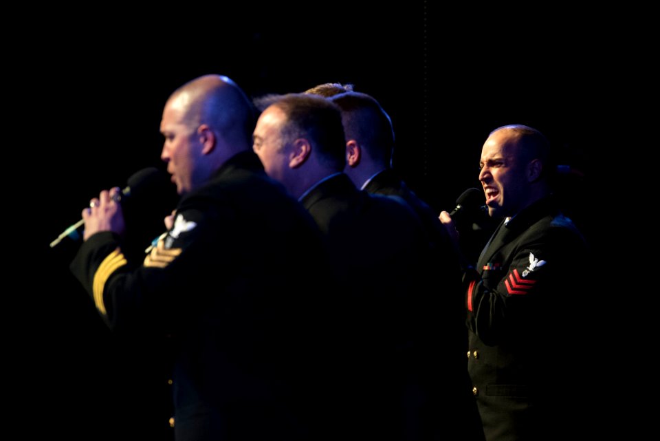 Sea Chanters visit Bettendorf (34228054142)
