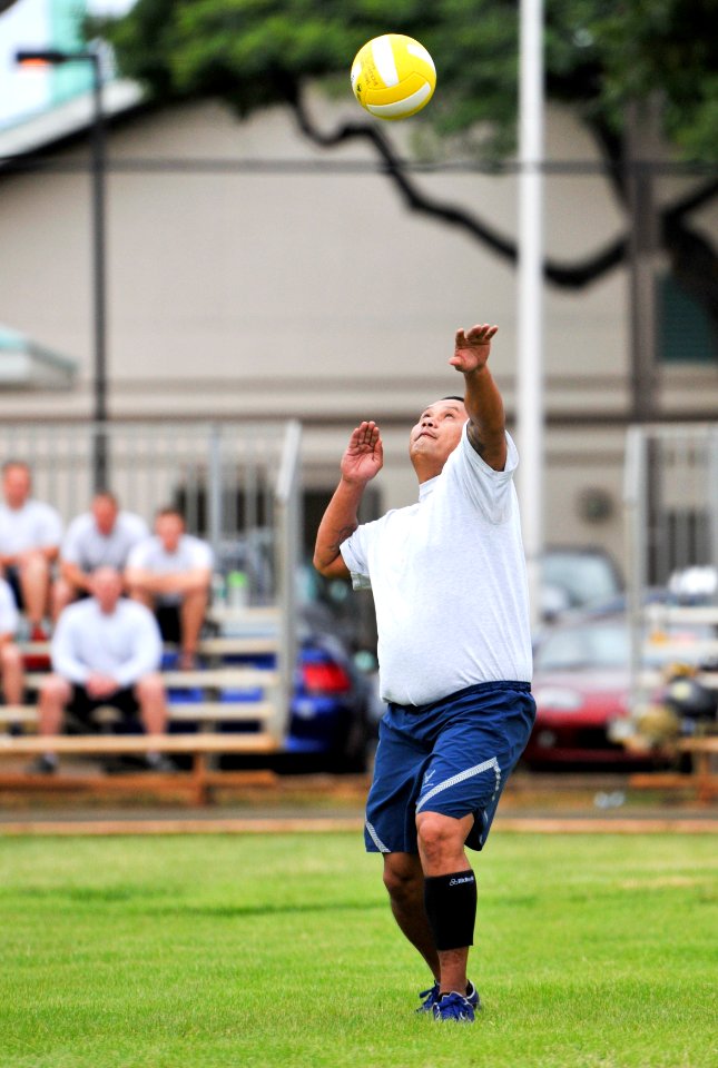 Seabee Olympics at Joint Base Pearl Harbor-Hickam 150304-N-WF272-071