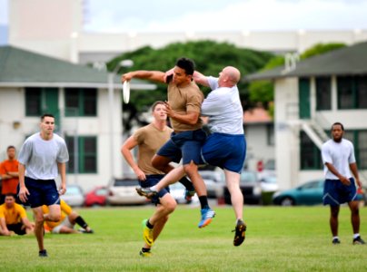 Seabee Olympics at Joint Base Pearl Harbor-Hickam 150304-N-WF272-187