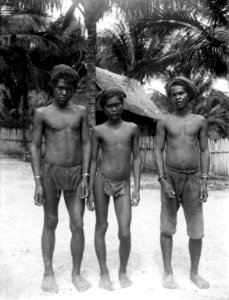 Sea-sea-män, något civiliserade. Sulawesi, Poso, Peleng, Banggaai. Indonesien - SMVK - 010847