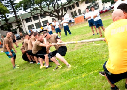 Seabee Olympics at Joint Base Pearl Harbor-Hickam 150304-N-WF272-051