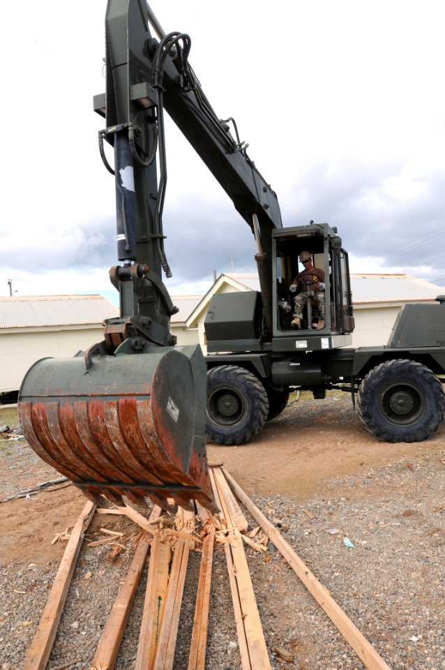 Seabeeds working Guantanamo DVIDS368281