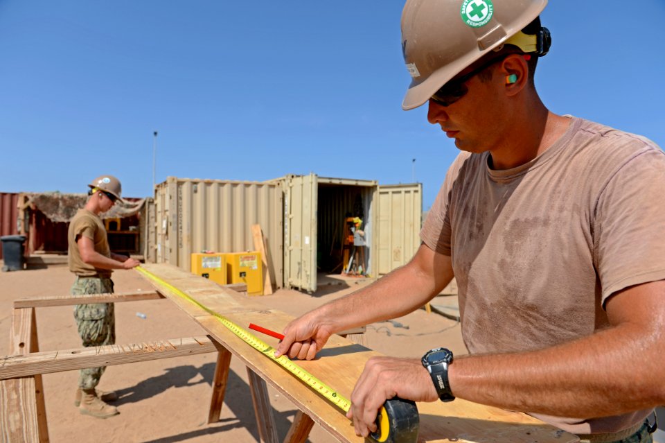 Seabees construct storage facility 131021-N-UH337-005