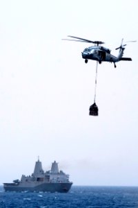 Seahawk transports cargo 130730-N-NB538-243