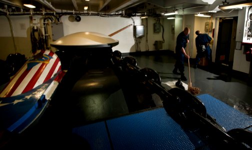 Seaman swab USS Carl Vinson DVIDS352701