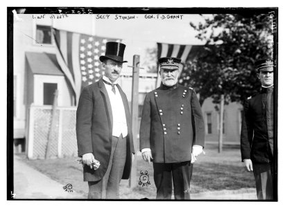 Sec'y Stimson, Gen. F.D. Grant LCCN2014689230