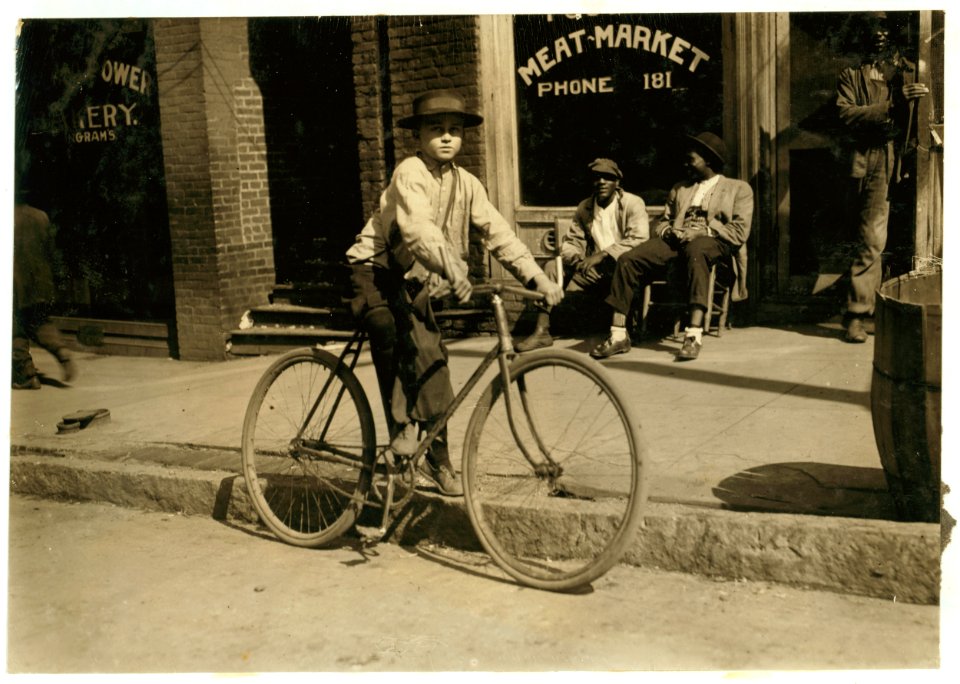 An 11 year old delivery boy for an Opelika meat market. LOC nclc.03944