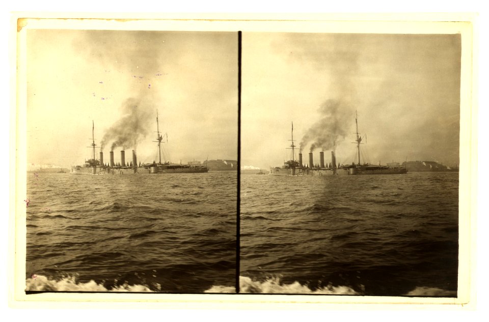 An American cruiser arriving in New York, probably at the time of the Portsmouth Peace Conference LCCN2005679308