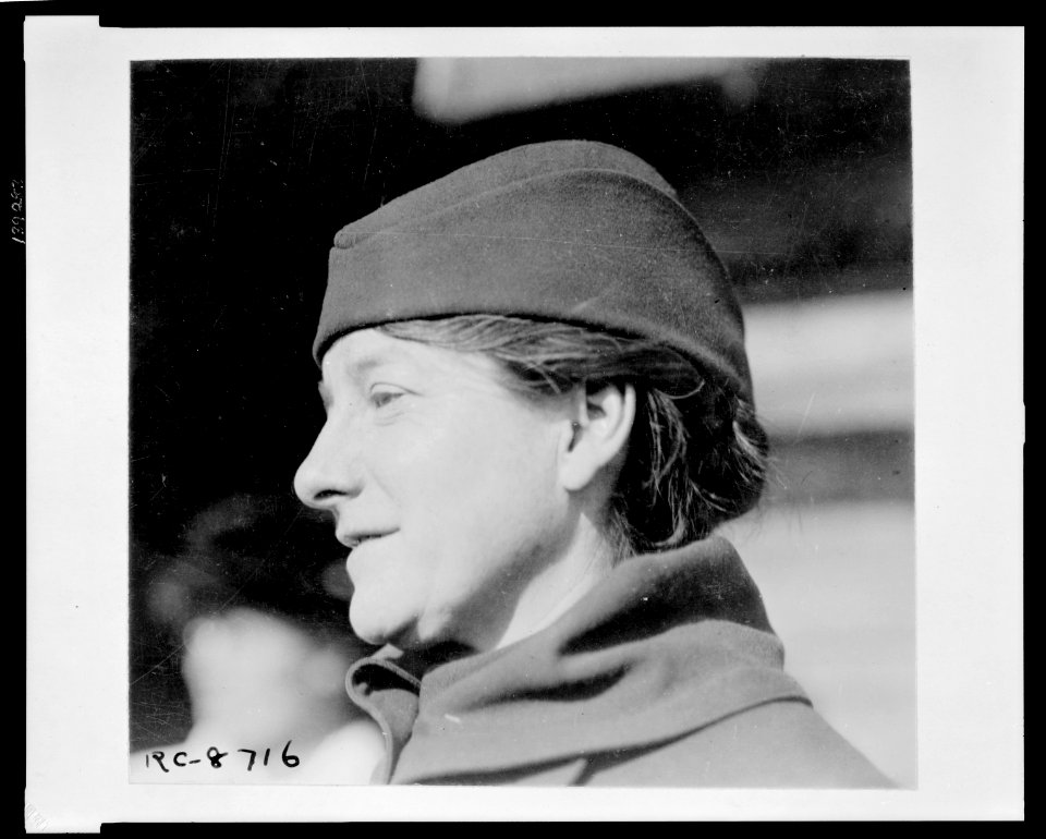 An American nurse - Miss Lillian Spelman of Boston who is in charge of the task of nursing the large number of children in the camp at Salonica for 20,000 Greeks who have been brought from LCCN2010648482