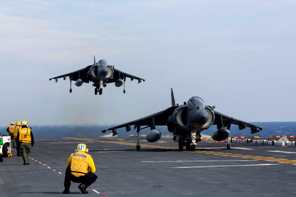 An AV-8B Harrier lands aboard USS Kearsarge. (16346670221)