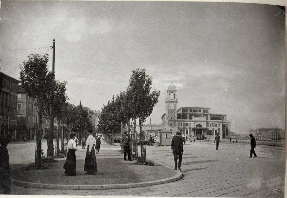 An der Riva Tegethoff, Triest (BildID 15606201)