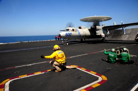 An E-2C launches from USS Dwight D. Eisenhower. (8592541596)