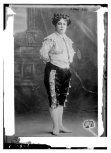 Anna Abs LCCN2014686663